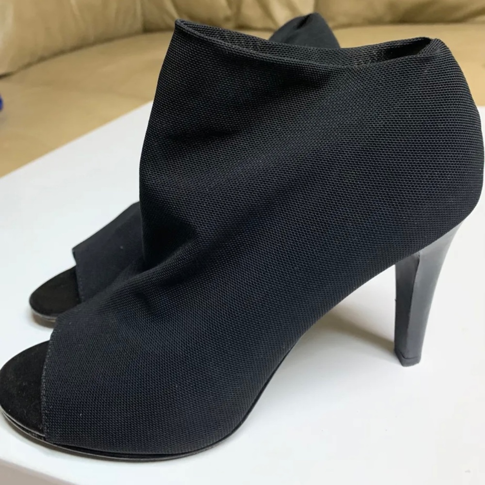 Tahari nylon mesh peep toe heels Sz.7.5